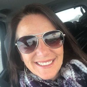 Meet your Posher, Leanna